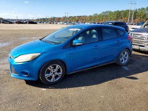 Ford Focus SE 2.0L 4 2014