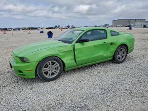 Ford Mustang 3.7L 6 2013