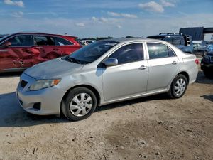 Toyota Corolla BASE 1.8L 4 2010