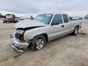 Chevrolet Silverado 1500 C1500 4.8L 8 2006