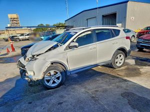Toyota Rav4 XLE 2.5L 4 2013