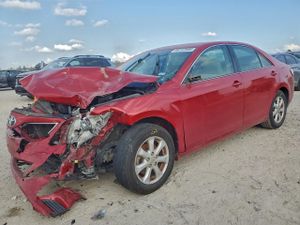 Toyota Camry BASE 2.5L 4 2011