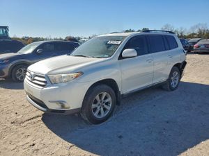 Toyota Highlander BASE 3.5L 6 2013