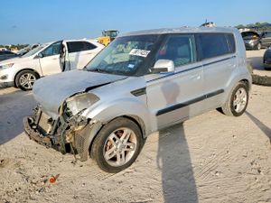 Kia Soul + 2.0L 4 2010