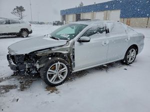 Volkswagen Passat SE 2 L 4 2015