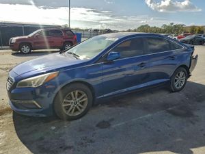 Hyundai Sonata SE 2.4L 4 2015