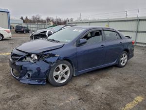 Toyota Corolla BASE 1.8L 4 2012