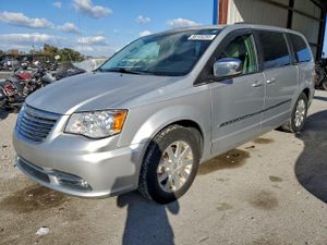 Chrysler Town & Country TOURING L 3.6L 6 2011