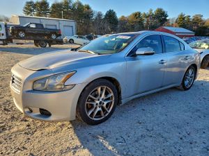 Nissan Maxima S 3.5L 6 2010