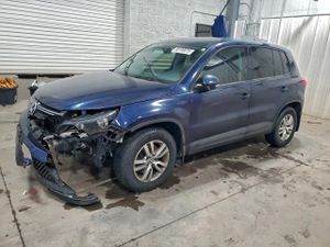 Volkswagen Tiguan S 2.0L 4 2013