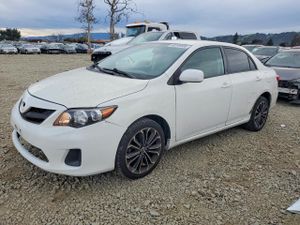 Toyota Corolla BASE 1.8L 4 2011