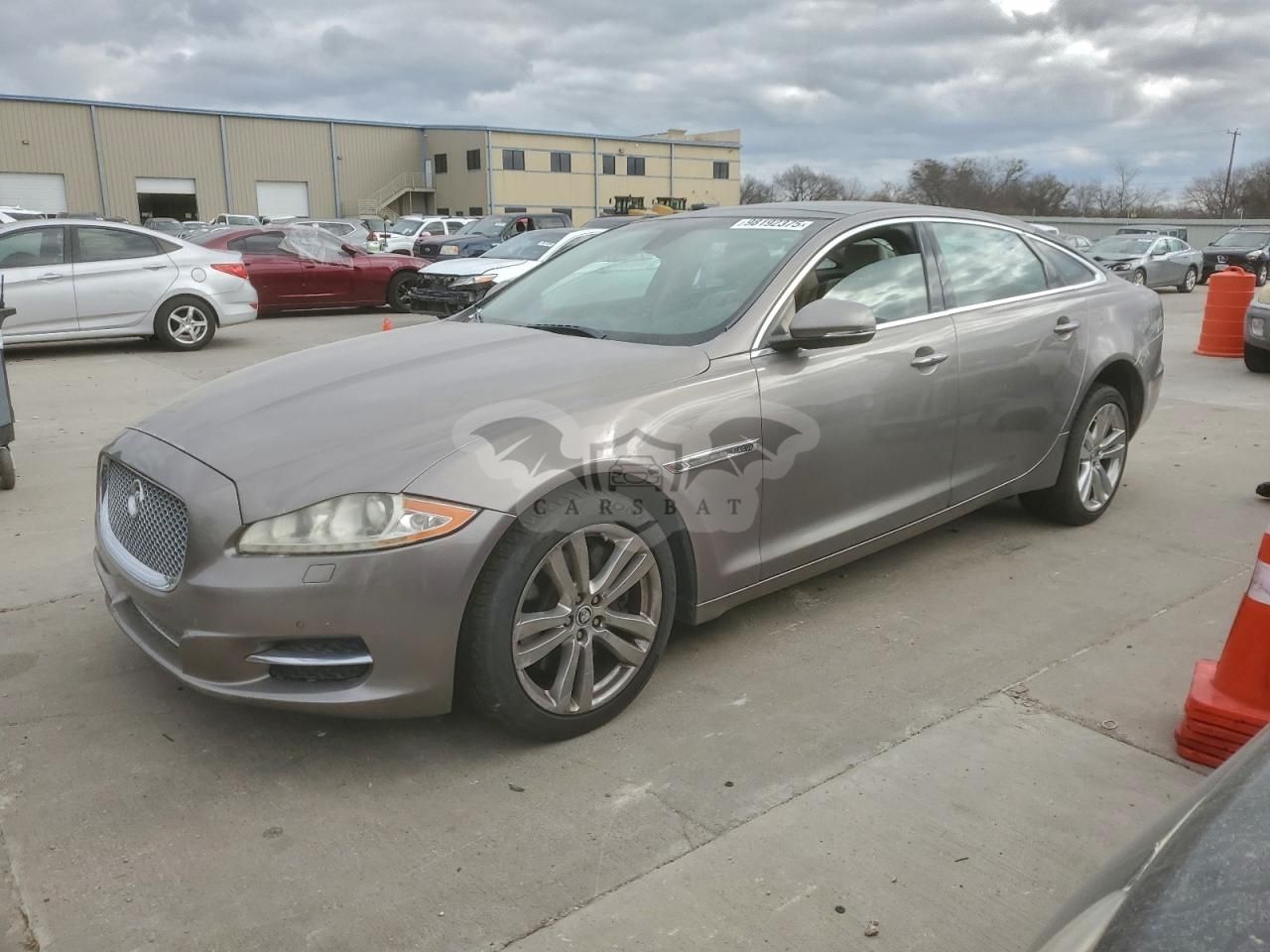 Jaguar XJ 5.0L 8 2011