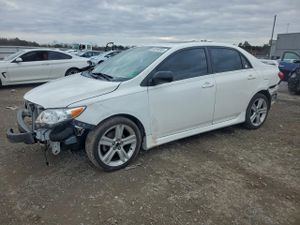 Toyota Corolla BASE 1.8L 4 2013