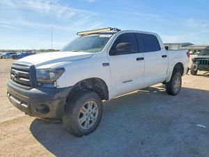 Toyota Tundra CREWMAX SR5 5.7L 8 2010