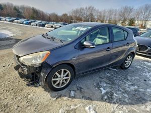 Toyota Prius 1.5L 4 2013