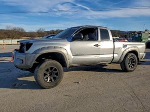 Toyota Tacoma ACCESS CAB 2.7L 4 2015