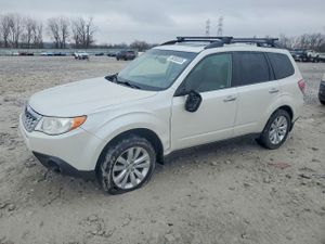 Subaru Forester LIMITED 2.5L 4 2013