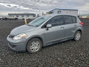 Nissan Versa S 1.8L 4 2010