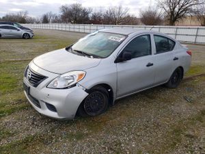 Nissan Versa S 1.6L 4 2014
