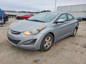 Hyundai Elantra SE 1.8L 4 2015