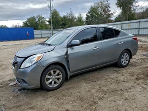 Nissan Versa S 1.6L 4 2014