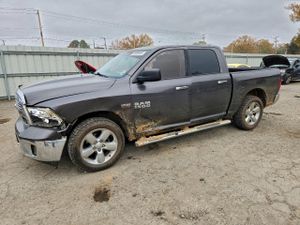 RAM 1500 SLT 5.7L 8 2015