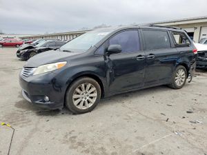 Toyota Sienna XLE 3.5L 6 2011