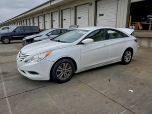 Hyundai Sonata GLS 2.4L 4 2013