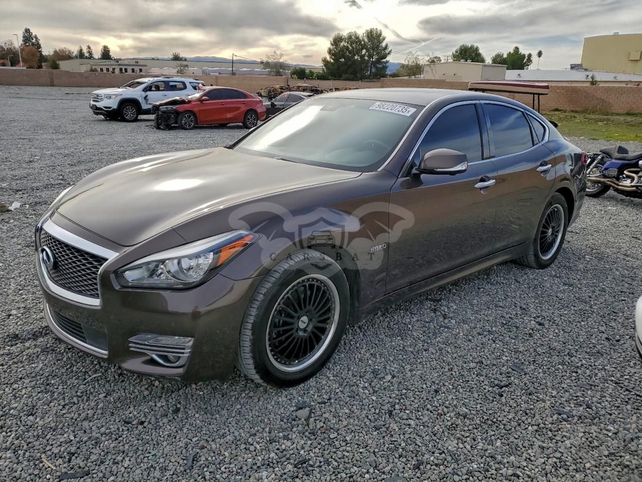 Infiniti Q70 HYBRID 3.5L 6 2015