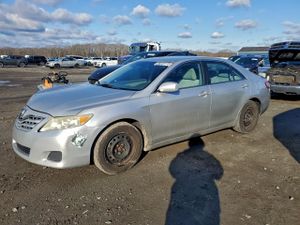 Toyota Camry BASE 2.5L 4 2010