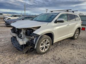 Toyota Highlander XLE 3.5L 6 2015