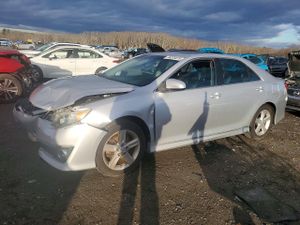 Toyota Camry L 2.5L 4 2014