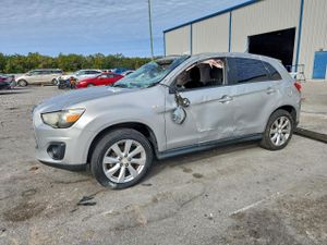 Mitsubishi Outlander ES 2.0L 4 2014