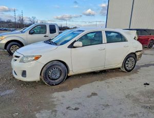 Toyota Corolla BASE 1.8L 4 2013