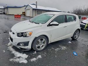 Chevrolet Aveo (Sonic) LTZ 1.4L 4 2015