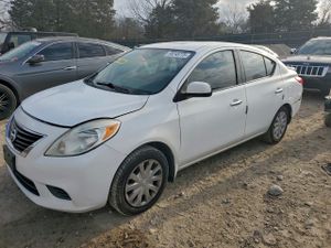 Nissan Versa S 1.6L 4 2014