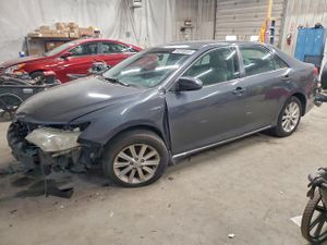Toyota Camry HYBRID 2.5L 4 2012