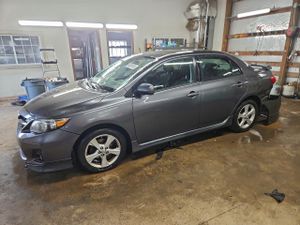 Toyota Corolla BASE 1.8L 4 2012
