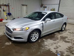 Ford Fusion SE 2.5L 4 2013