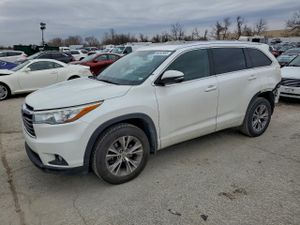 Toyota Highlander XLE 3.5L 6 2015