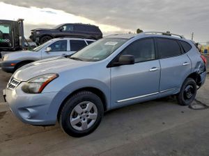 Nissan Rogue S 2.5L 4 2014