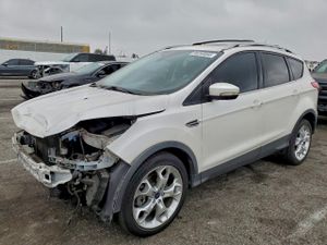 Ford Escape TITANIUM 2.0L 4 2013