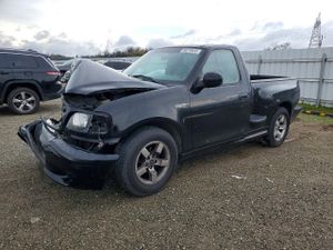 Ford F-150 SVT LIGHTNING 5.4L 8 2002