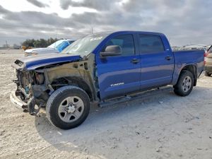 Toyota Tundra CREWMAX SR5 4.6L 8 2015