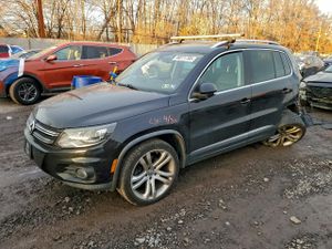 Volkswagen Tiguan S 2.0L 4 2012