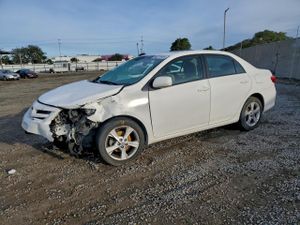 Toyota Corolla BASE 1.8L 4 2012