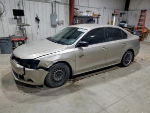 Volkswagen Jetta BASE 2.0L 4 2014