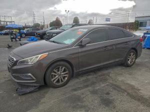 Hyundai Sonata SE 2.4L 4 2015