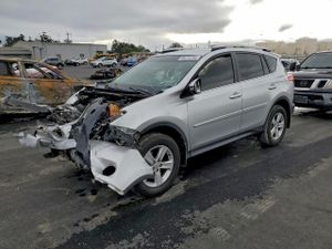 Toyota Rav4 XLE 2.5L 4 2013