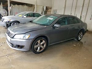 Volkswagen Passat SE 2.5L 5 2013
